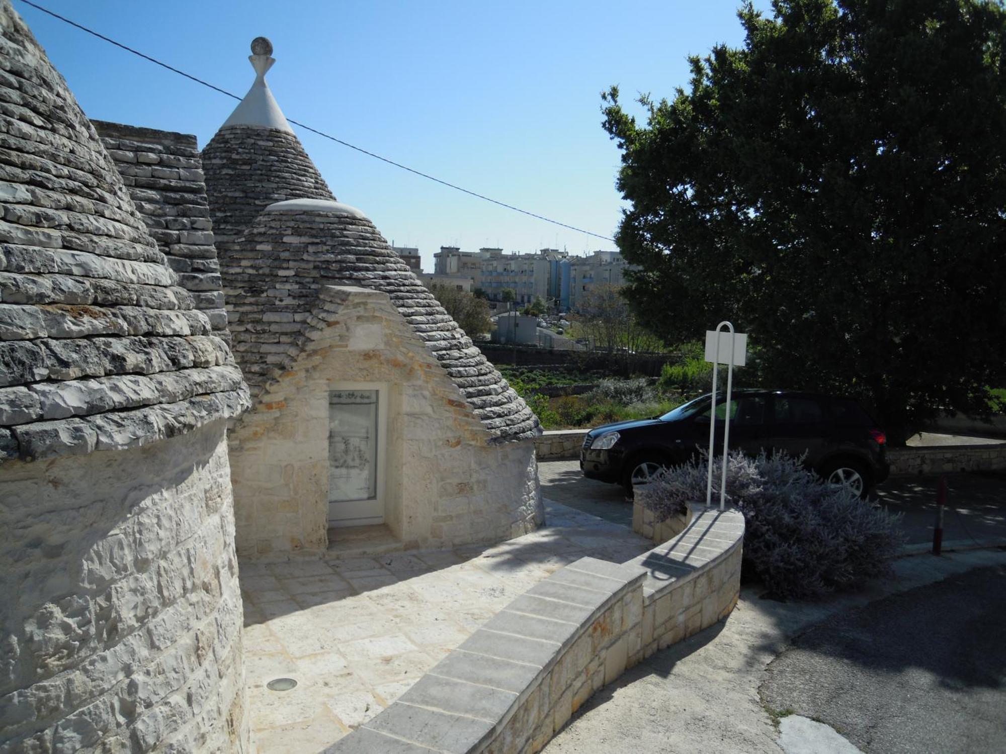 Trulli Di Malzo Villa โลโกโรตอนโด ภายนอก รูปภาพ