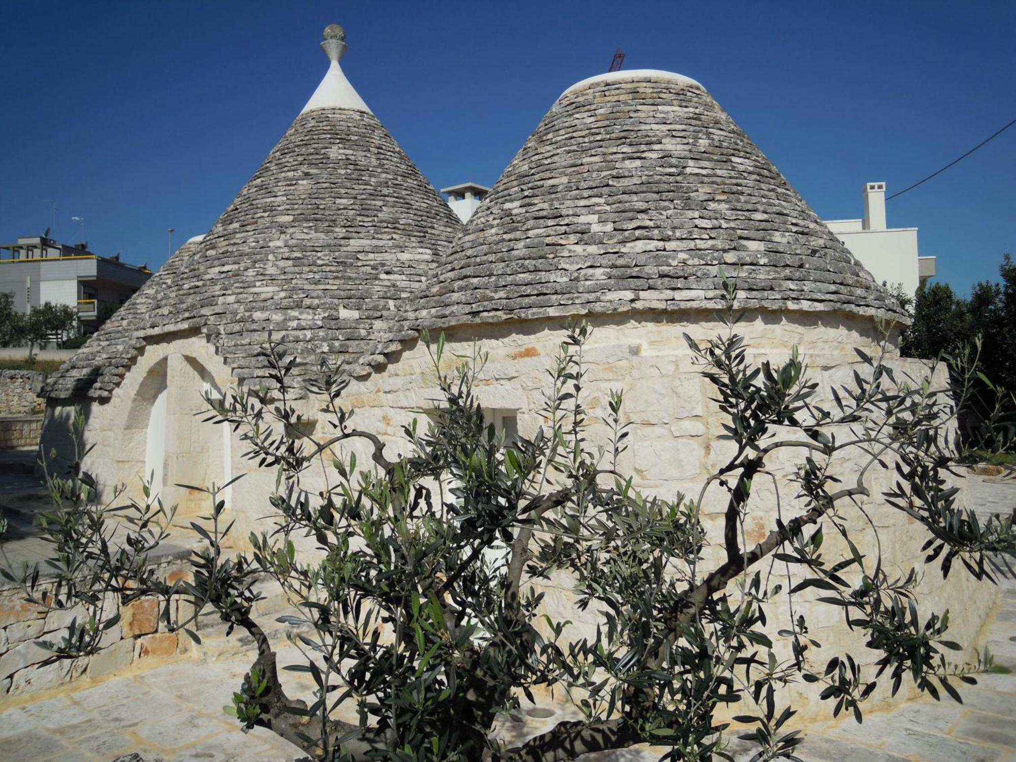 Trulli Di Malzo Villa โลโกโรตอนโด ภายนอก รูปภาพ