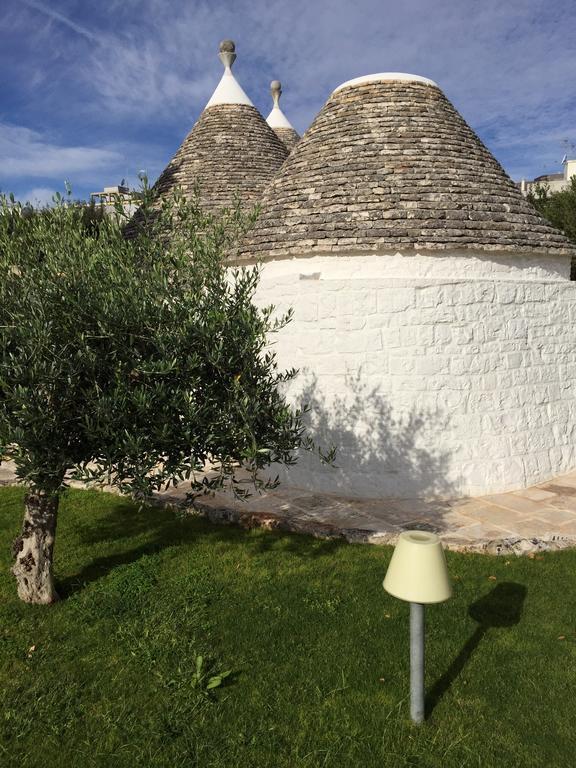 Trulli Di Malzo Villa โลโกโรตอนโด ภายนอก รูปภาพ