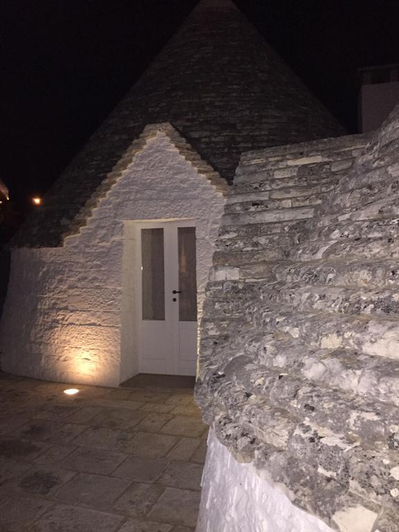 Trulli Di Malzo Villa โลโกโรตอนโด ภายนอก รูปภาพ