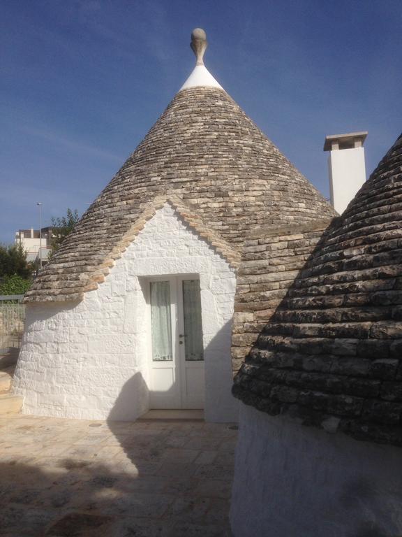 Trulli Di Malzo Villa โลโกโรตอนโด ภายนอก รูปภาพ