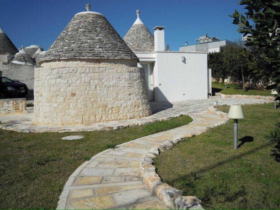 Trulli Di Malzo Villa โลโกโรตอนโด ภายนอก รูปภาพ